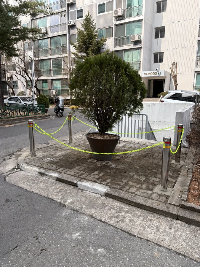 차량진입차단 볼라드 현장 시공