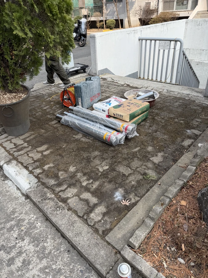 볼라드설치 시공 사례 3 - 보행자안전